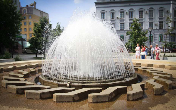 фонтан на Петербургской