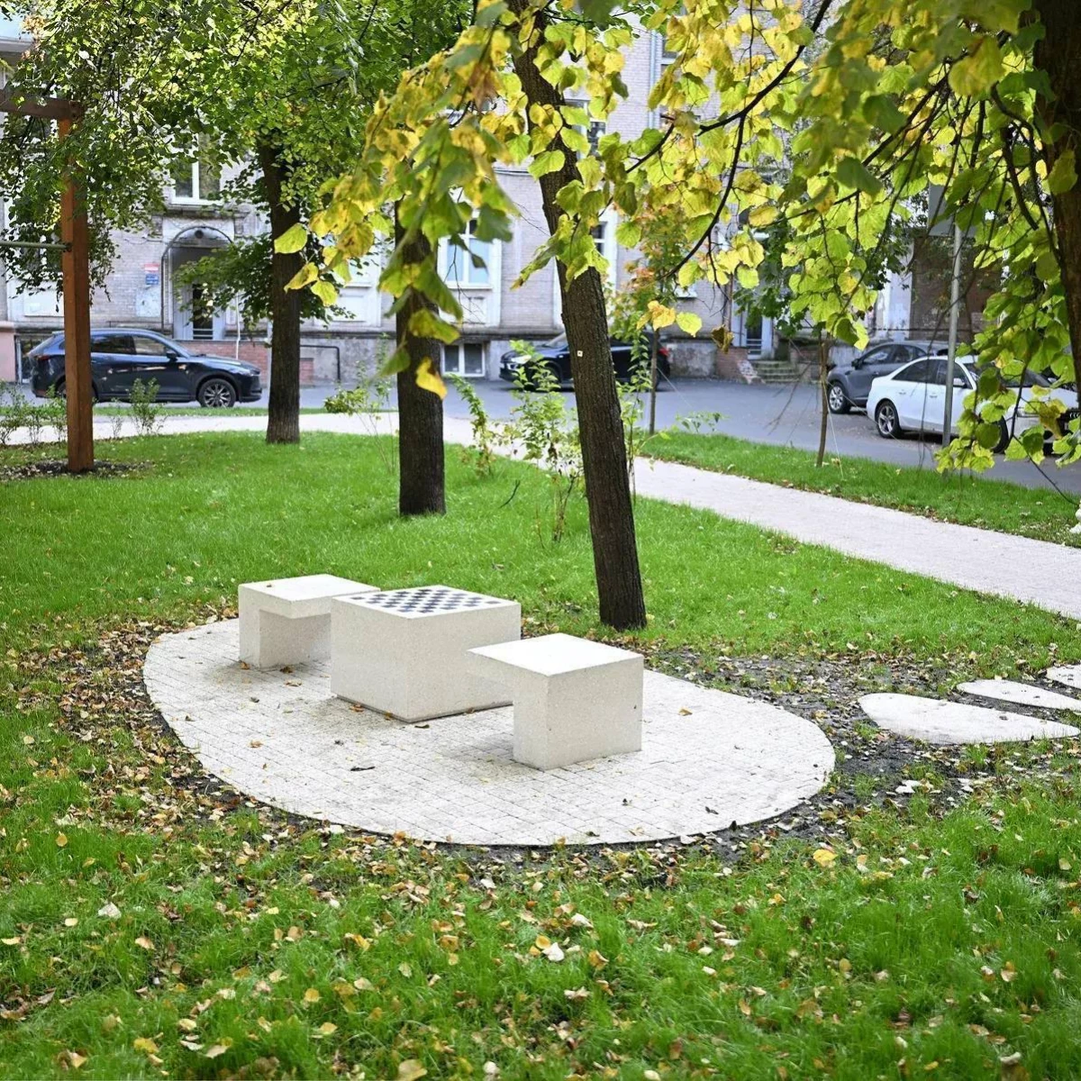 Сквер «Тебриз» в Казани — зоны отдыха, библиотека и спорт. Фото 1