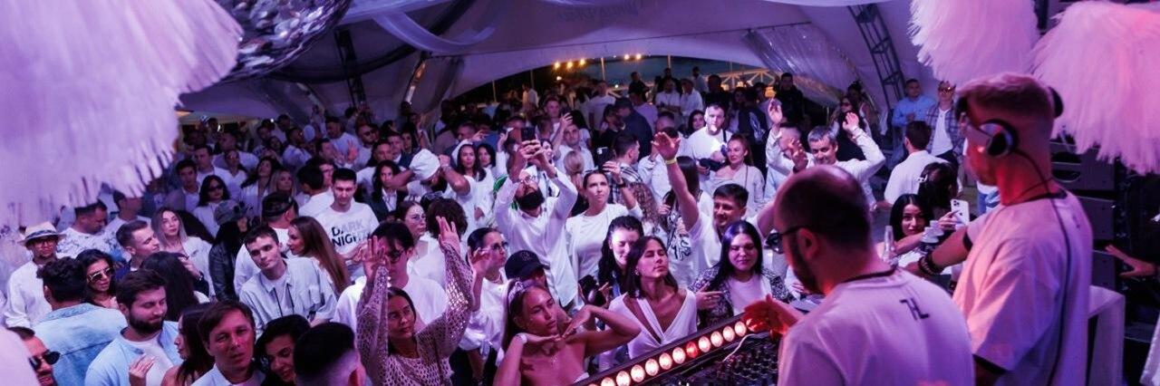 PLOMBIR White Night в Казани: летняя вечеринка у Волги 1 августа