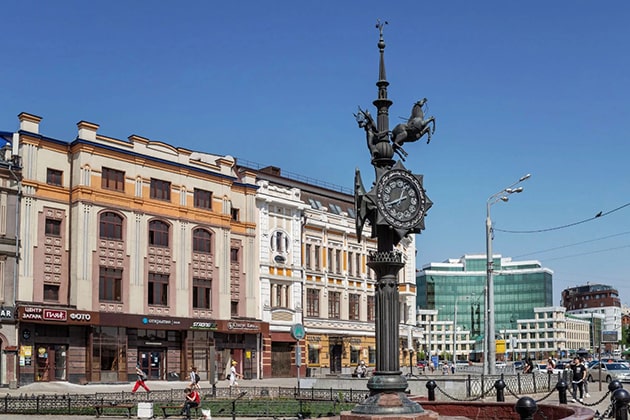 Обзор улицы Баумана в Казани - фото и описание