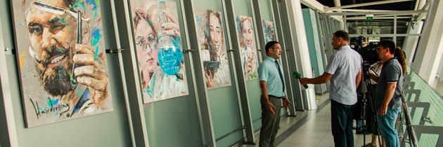 Выставка "Люди труда" открылась в казанском аэропорту