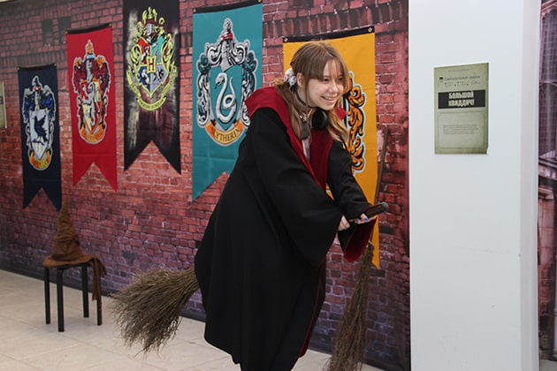 Атмосфера Хогвартса на выставке Гарри Поттера в Казани. Что здесь есть?