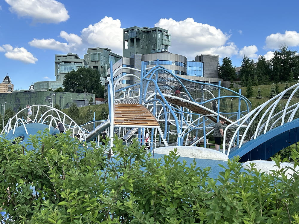 Открытая зона для прогулок и отдыха