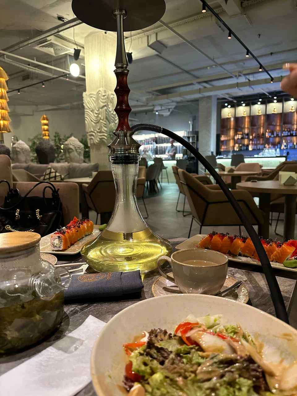 Buddu Lounge в Казани — дым, кухня и чай