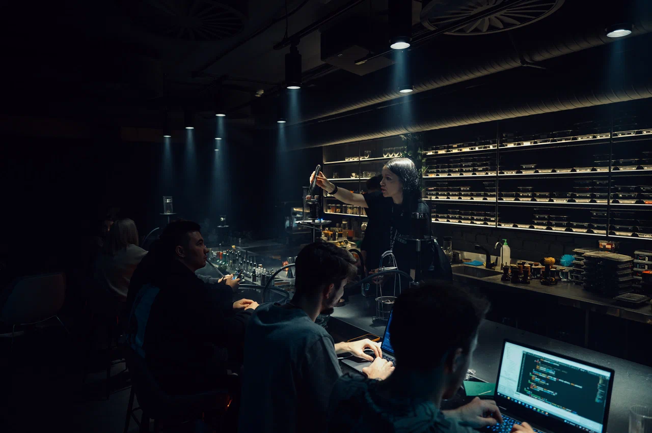 District — lounge на Чистопольской в Казани