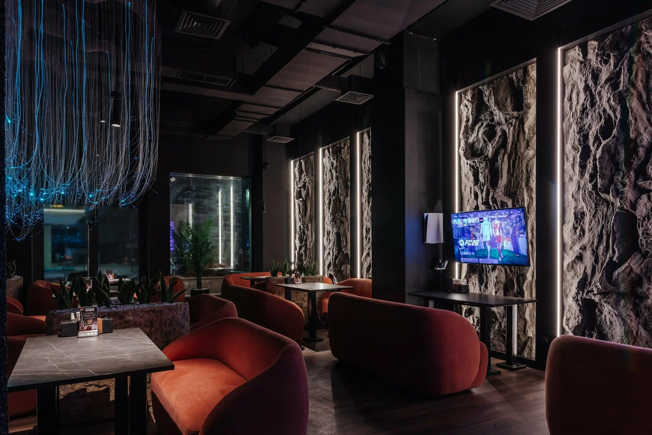 Дым, коктейли и кухня в Мята Lounge Казань