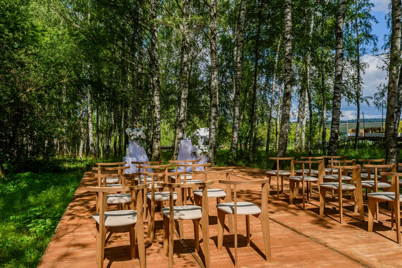 Веранда GREEN PLACE с видом на лес